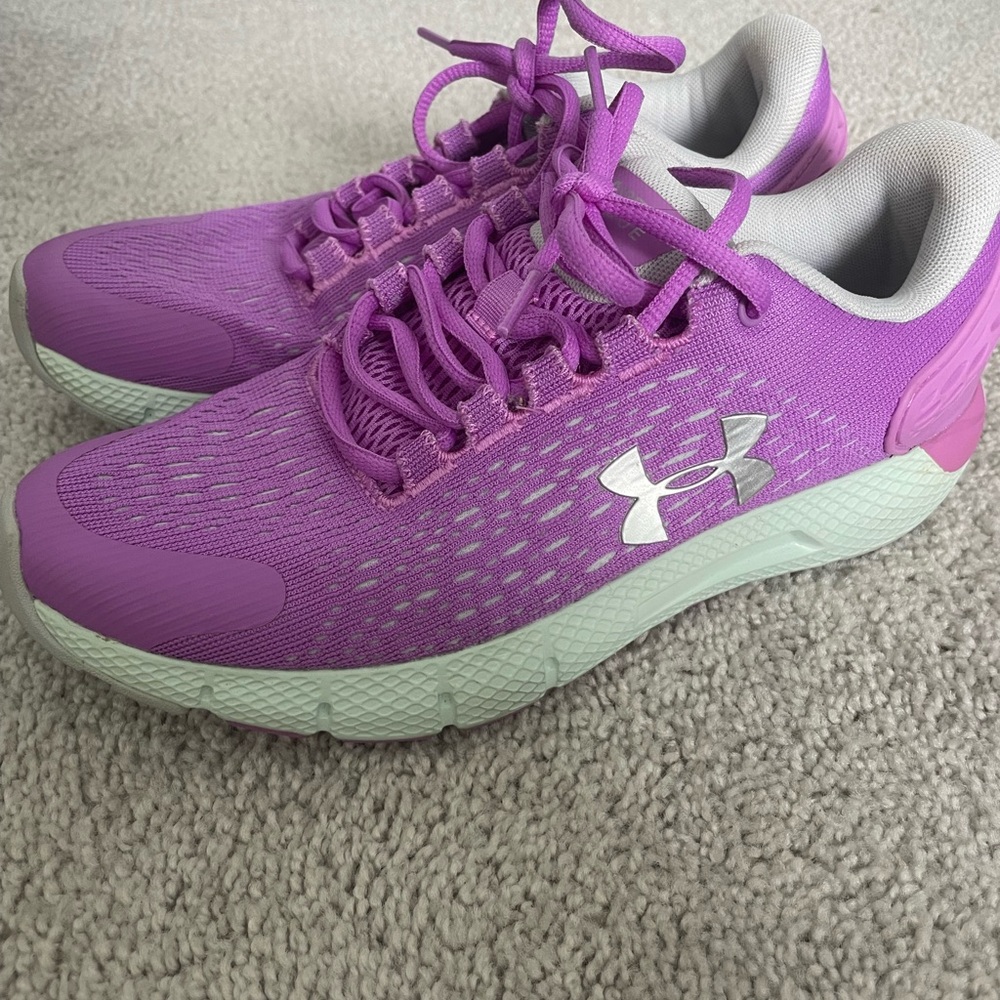 Under Armour Women's Purple Running Shoes size 5.5y/7 women’s